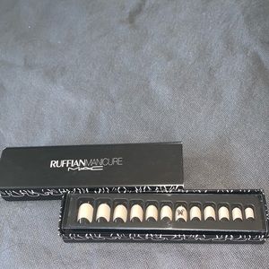 MAC Cosmetics Press on Nails